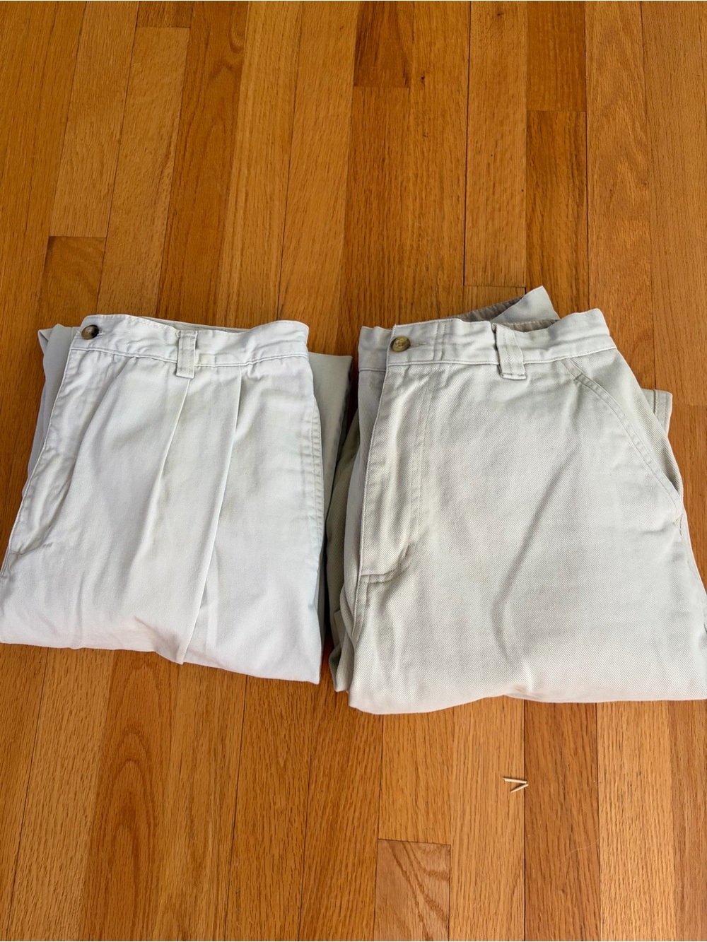 Men's Classic Khaki Chino Pants - Lightweight Everyday Trousers - size 34